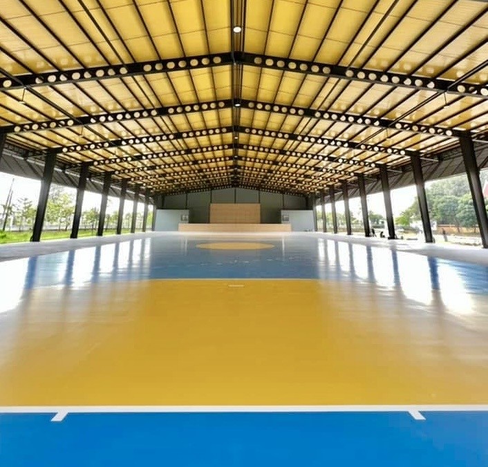 งานทำพื้นสนามกีฬา