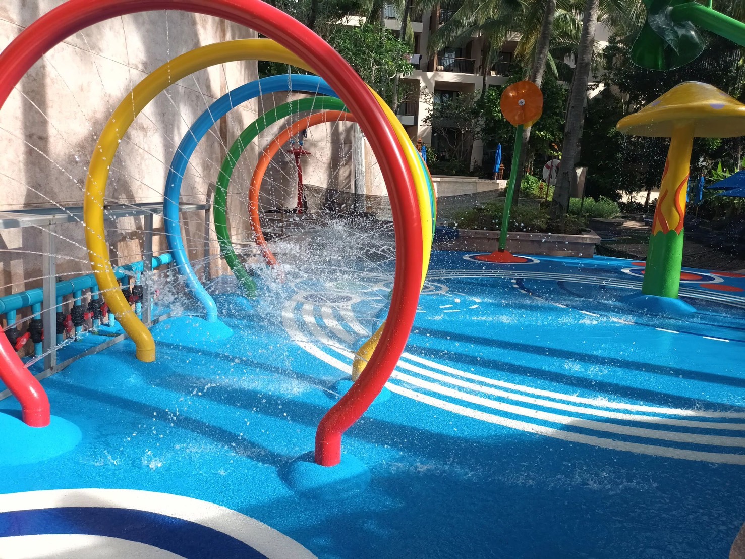 งานทำพื้นสนามเด็กเล่น