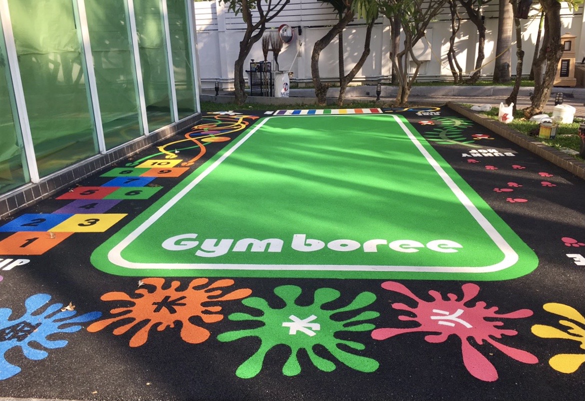 งานทำพื้นสนามเด็กเล่น