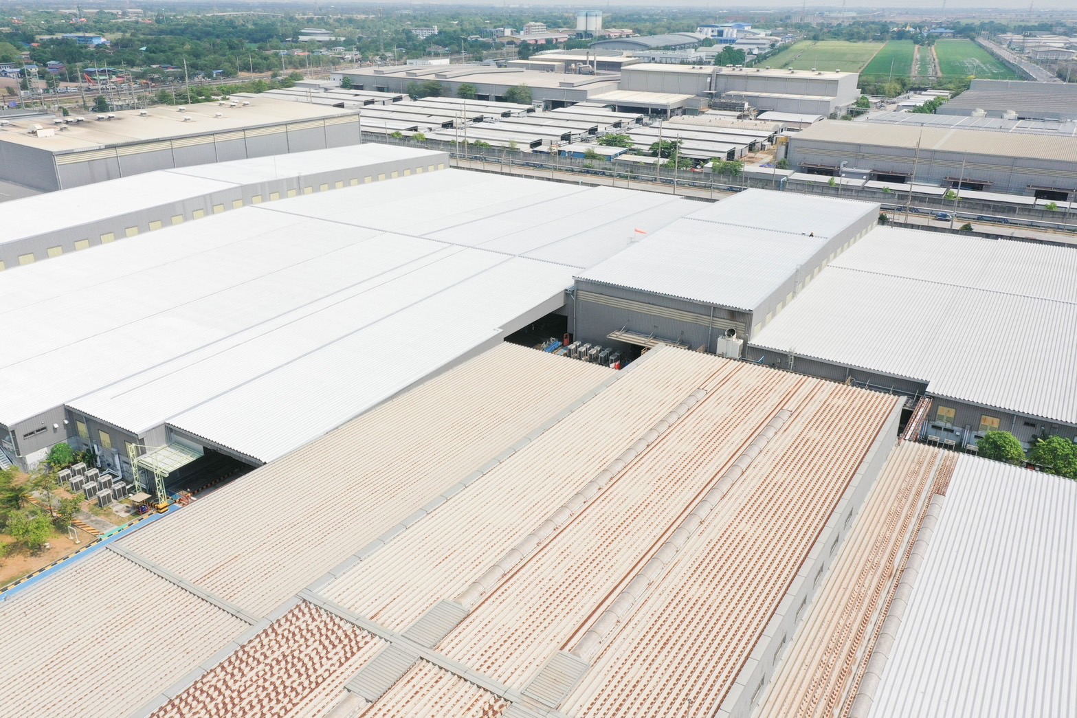 งานพ่นสีเซรามิคสะท้อนความร้อน